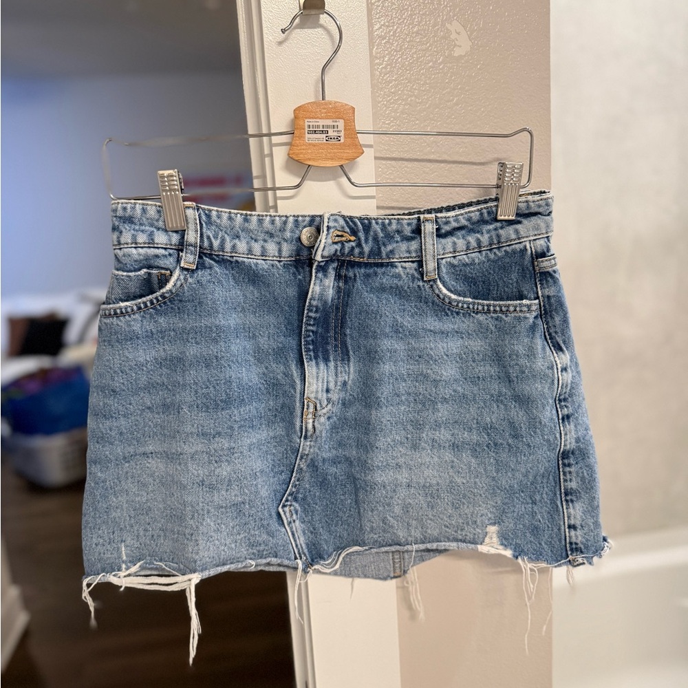 Zara Frayed Hem Denim Mini Skirt